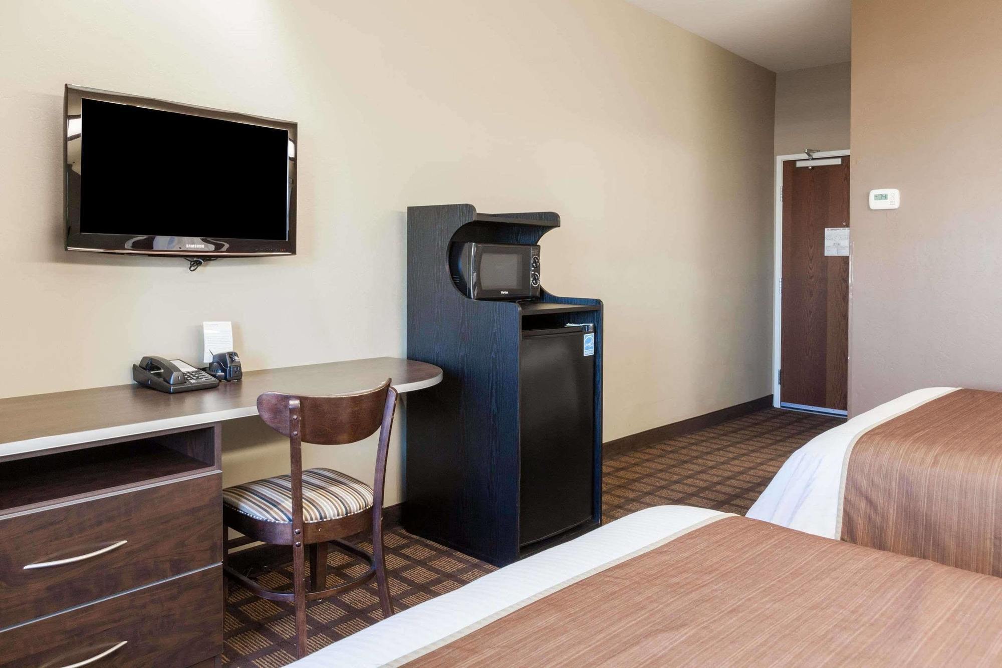 Microtel Inn & Suites By Wyndham Wheeler Ridge Bagian luar foto