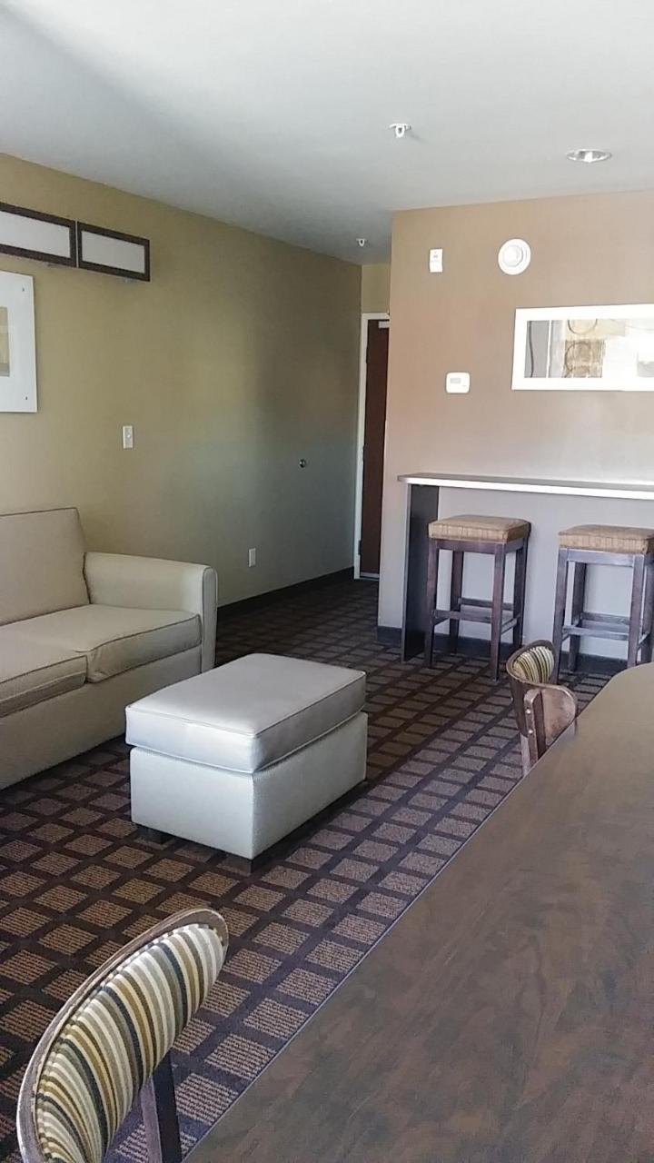 Microtel Inn & Suites By Wyndham Wheeler Ridge Bagian luar foto